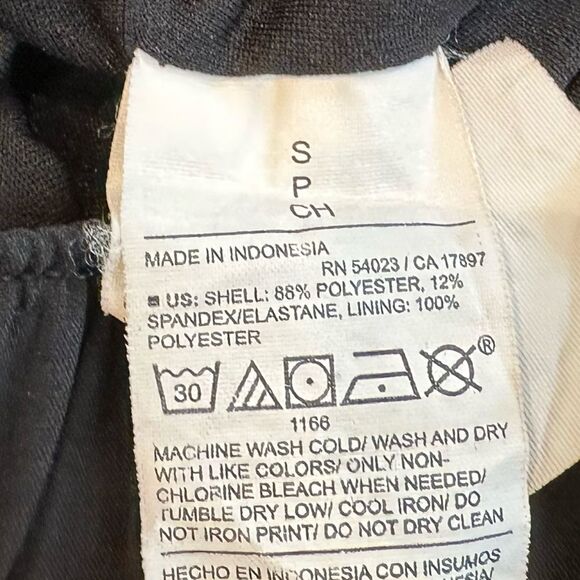 Old Navy Active Stretch Tech Quick Dry Black Shorts - Picture 6 of 6